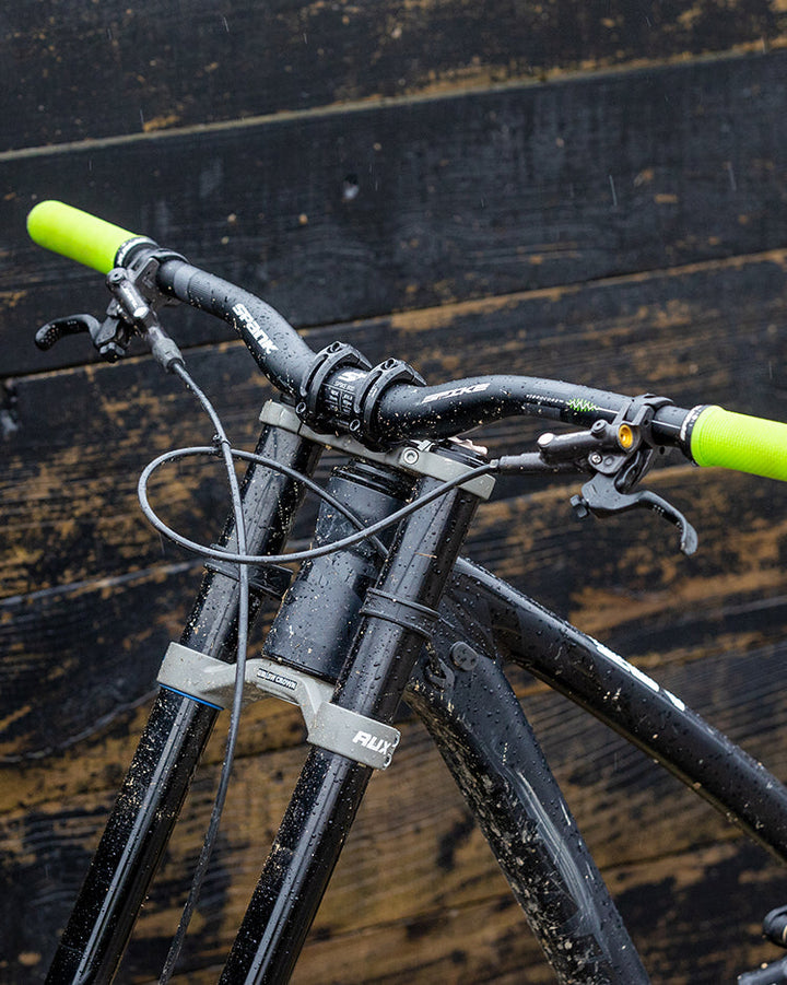 SPANK SPIKE Grip 30
