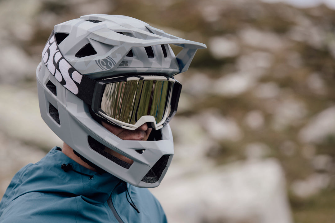 ixs trigger goggles review iXS Trigger FF Mips Helmet